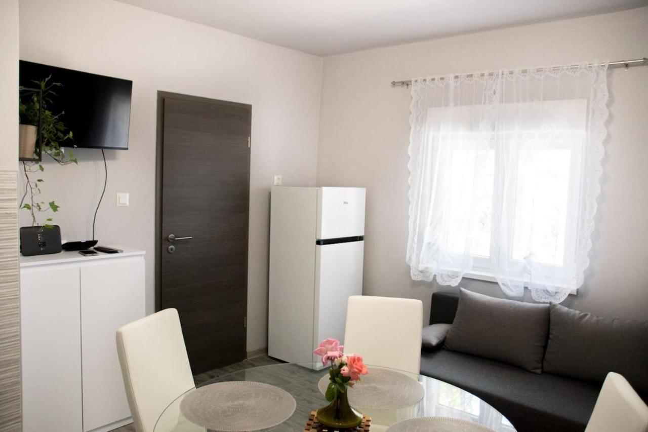 Apartment Bruna Solin Eksteriør bilde